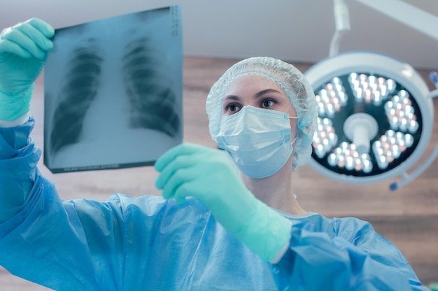 Best Lung Cancer Surgeon in Delhi